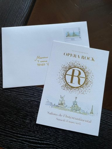 invitation tirée sur papier d 'art épais Fedrigoni Carnet de notes avec une lettre et un timbre, décoré d'une illustration.